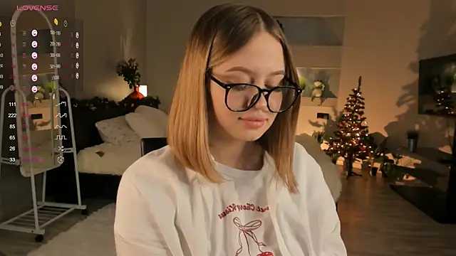 SheenaGame online show from December 11, 2024, 6:09 pm