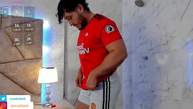 Snapshot of JossAckland chatting on April 15, 2026, 7:58 pm JossAckland online show from April 15, 2026, 7:58 pm