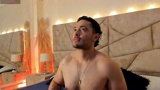 Snapshot of JossAckland chatting on March 26, 2026, 8:07 pm JossAckland online show from March 26, 2026, 8:07 pm