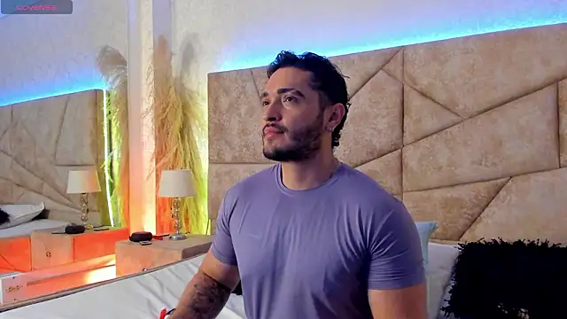 Snapshot of JossAckland chatting on February 17, 2026, 8:06 pm JossAckland online show from February 17, 2026, 8:06 pm