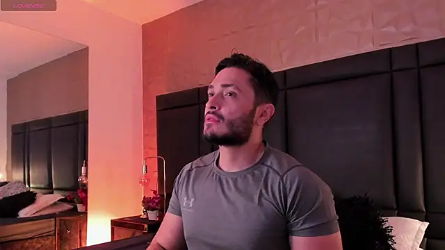 JossAckland online show from November 13, 2025, 8:24 pm