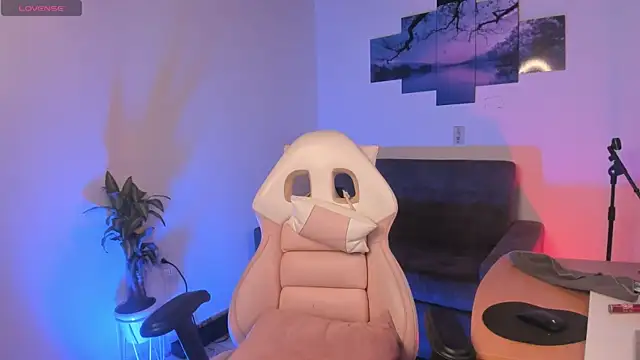 odelei online show from March 8, 2025, 7:38 am