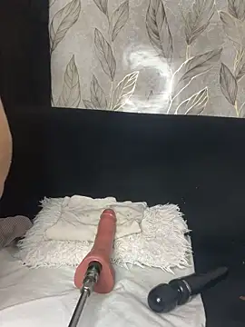 chiquimaturesexy online show from May 16, 2026, 9:36 pm