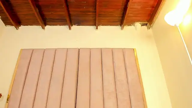 Snapshot of VICTORIA_RASH chatting on January 5, 2026, 7:28 pm VICTORIA RASH online show from January 5, 2026, 7:28 pm