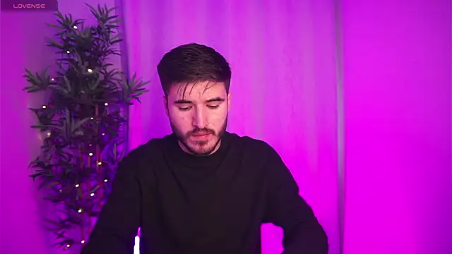 Tony Wylie online show from November 3, 2025, 11:03 am