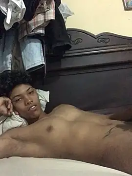 Snapshot of Allen_watts chatting on January 2, 2025, 2:35 pm Allen watts online show from January 2, 2025, 2:35 pm