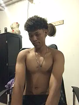 Snapshot of Allen_watts chatting on December 24, 2024, 10:17 pm Allen watts online show from December 24, 2024, 10:17 pm