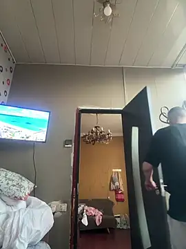 Snapshot of djtimka chatting on February 4, 2026, 2:01 pm djtimka online show from February 4, 2026, 2:01 pm