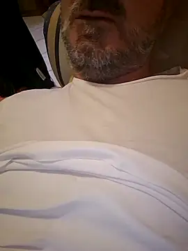 Snapshot of 1talianBeutifulCock chatting on October 19, 2025, 3:37 pm 1talianBeutifulCock online show from October 19, 2025, 3:37 pm