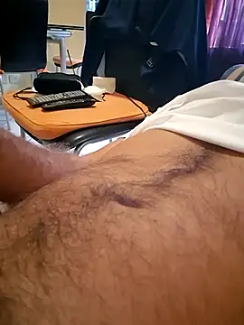 Snapshot of 1talianBeutifulCock chatting on November 9, 2025, 9:46 am 1talianBeutifulCock online show from November 9, 2025, 9:46 am