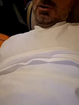 Snapshot of 1talianBeutifulCock chatting on October 22, 2025, 12:37 pm 1talianBeutifulCock online show from October 22, 2025, 12:37 pm