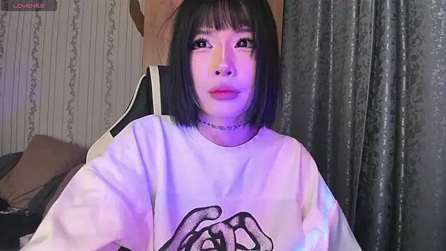 Velvetsky 1 online show from March 4, 2026, 5:31 pm