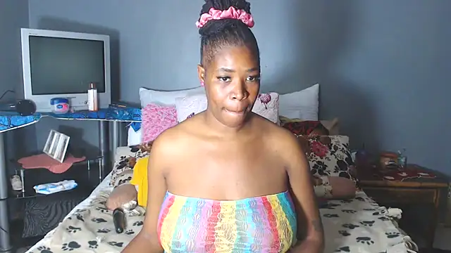 Snapshot of KinkyTall85 chatting on September 9, 2025, 5:55 pm KinkyTall85 online show from September 9, 2025, 5:55 pm