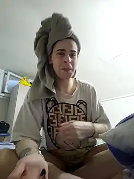 perla97 online show from February 6, 2026, 4:03 pm