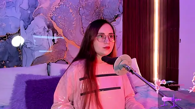 centaurigirl online show from November 16, 2025, 10:24 pm