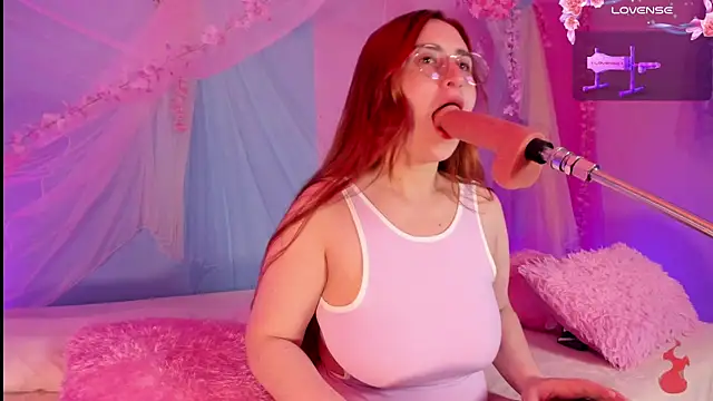 centaurigirl online show from May 15, 2026, 3:15 am