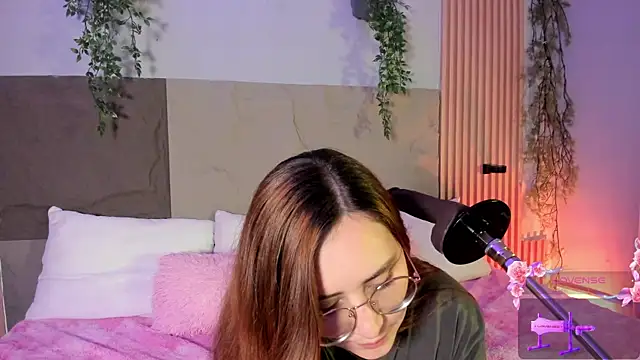 Snapshot of centaurigirl chatting on April 7, 2026, 4:47 am centaurigirl online show from April 7, 2026, 4:47 am