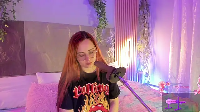 Snapshot of centaurigirl chatting on February 6, 2026, 3:35 am centaurigirl online show from February 6, 2026, 3:35 am