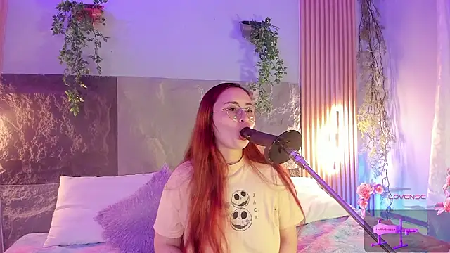 Snapshot of centaurigirl chatting on February 2, 2026, 4:11 am centaurigirl online show from February 2, 2026, 4:11 am