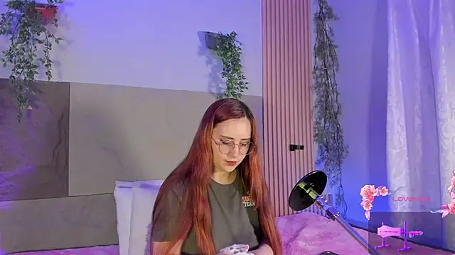 Snapshot of centaurigirl chatting on March 4, 2026, 11:56 pm centaurigirl online show from March 4, 2026, 11:56 pm