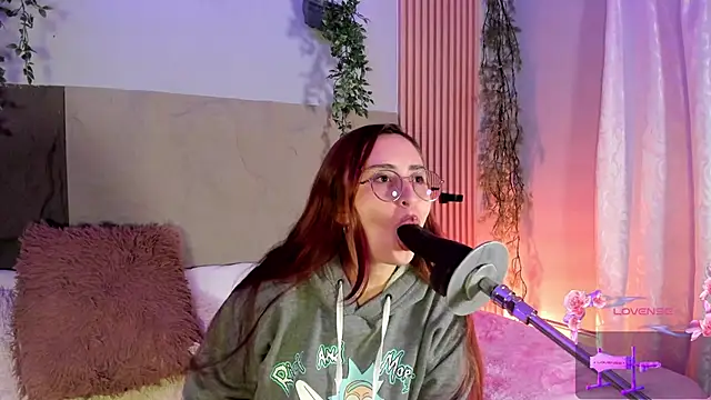 Snapshot of centaurigirl chatting on March 11, 2026, 4:39 am centaurigirl online show from March 11, 2026, 4:39 am