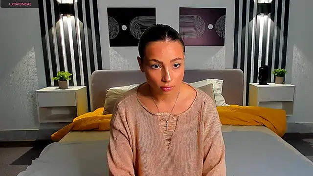 Tanita Lambic online show from September 13, 2025, 1:49 am