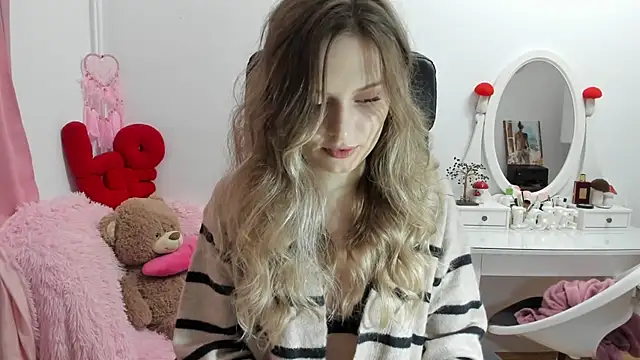 Snapshot of _sweettreat chatting on October 11, 2025, 1:17 am  sweettreat online show from October 11, 2025, 1:17 am