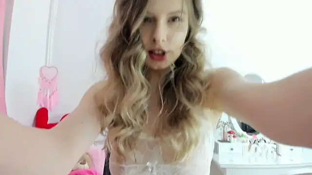 Snapshot of _sweettreat chatting on September 20, 2025, 12:59 am  sweettreat online show from September 20, 2025, 12:59 am