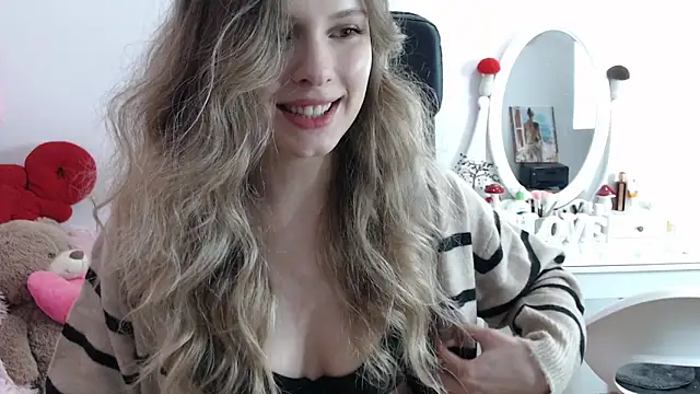 Snapshot of _sweettreat chatting on September 13, 2025, 11:49 pm  sweettreat online show from September 13, 2025, 11:49 pm