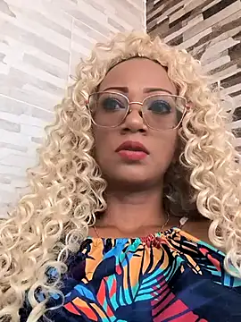 Amaliu  online show from March 21, 2025, 3:13 pm