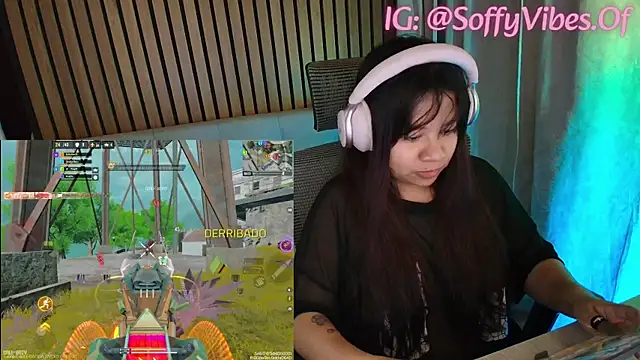 Snapshot of soffyvibes- chatting on April 16, 2026, 12:33 am soffyvibes- online show from April 16, 2026, 12:33 am