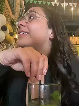 Emily Russo  online show from January 14, 2025, 9:09 pm