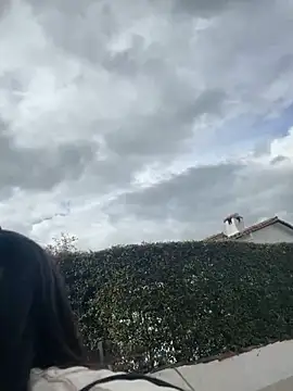 Emily Russo  online show from December 23, 2024, 8:25 pm