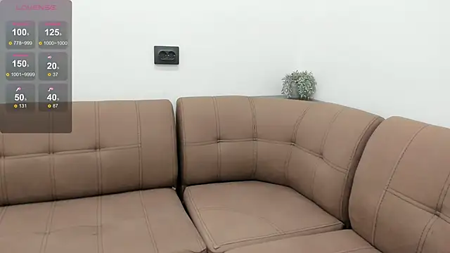 SheenaDollins online show from December 7, 2024, 1:13 pm