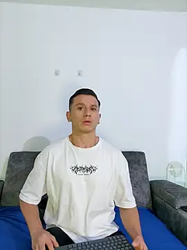 Snapshot of Andrewfalcon chatting on September 25, 2025, 12:22 pm Andrewfalcon online show from September 25, 2025, 12:22 pm