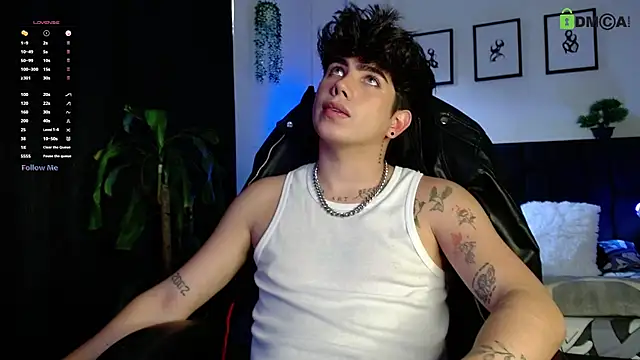 LyleBennett  online show from February 19, 2026, 9:45 pm