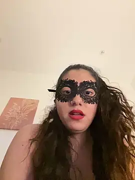 Snapshot of LindaCrouz chatting on December 8, 2024, 9:52 pm LindaCrouz online show from December 8, 2024, 9:52 pm