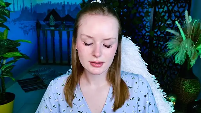 VivienLeeigh online show from June 23, 2026, 5:16 am
