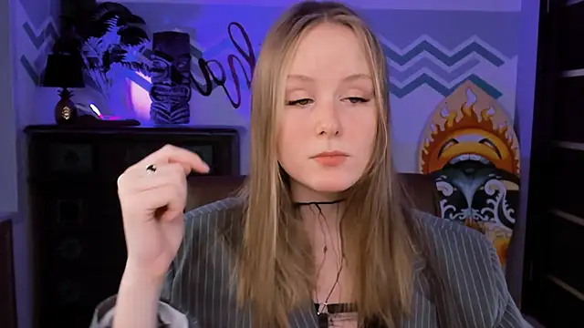 VivienLeeigh online show from February 23, 2025, 9:11 am