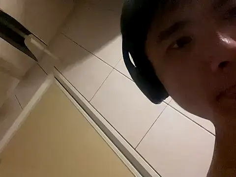 Snapshot of TaiwanSlutBitch chatting on December 2, 2024, 2:36 pm TaiwanSlutBitch online show from December 2, 2024, 2:36 pm
