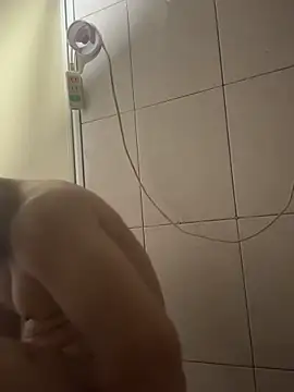 Snapshot of TaiwanSlutBitch chatting on October 25, 2025, 9:59 pm TaiwanSlutBitch online show from October 25, 2025, 9:59 pm