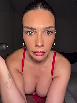 krissiswrld- online show from February 13, 2026, 7:14 pm