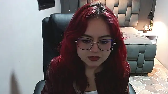 Snapshot of crimson_tati_ chatting on February 13, 2025, 4:22 am crimson tati online show from February 13, 2025, 4:22 am