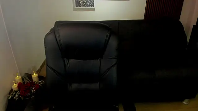 Snapshot of crimson_tati_ chatting on October 24, 2025, 3:49 am crimson tati online show from October 24, 2025, 3:49 am