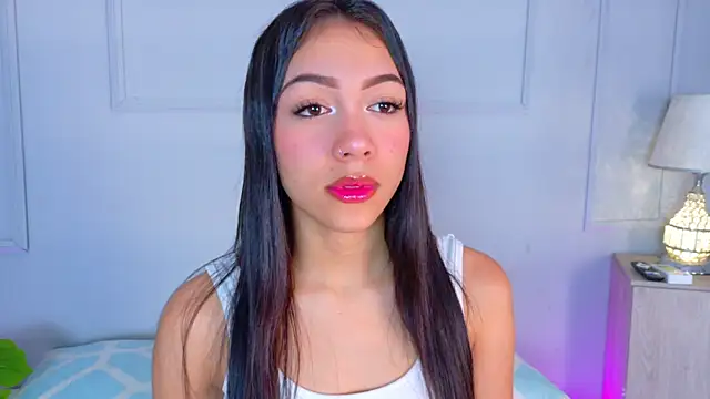 MiaOconner online show from September 24, 2025, 8:37 pm