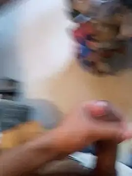 Snapshot of ezepitudo1 chatting on January 1, 2025, 4:18 pm ezepitudo1 online show from January 1, 2025, 4:18 pm