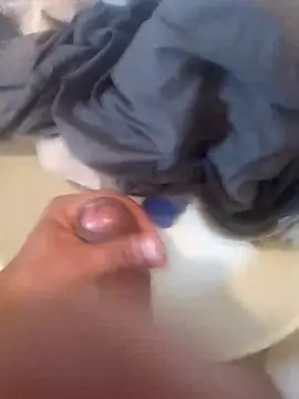 Snapshot of ezepitudo1 chatting on December 28, 2024, 2:32 pm ezepitudo1 online show from December 28, 2024, 2:32 pm