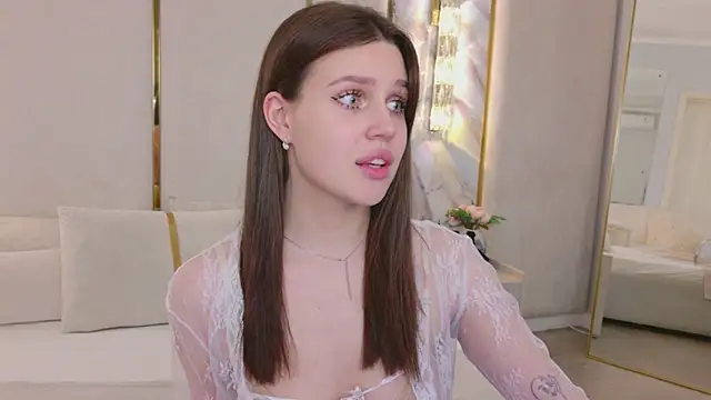 RihannaRose online show from March 8, 2026, 2:26 am