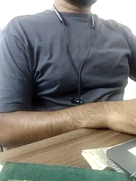 knighttriderr online show from February 12, 2025, 6:29 am