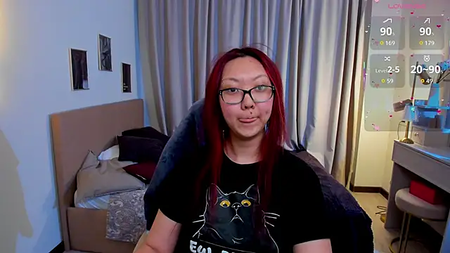 Marine Vact online show from April 4, 2026, 2:12 pm